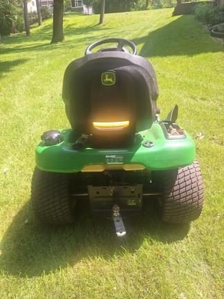 Image of John Deere X304 equipment image 3