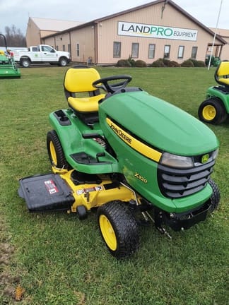 2010 John Deere X320 Equipment Image0