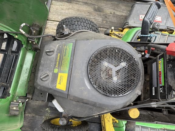 Image of John Deere X320 equipment image 3