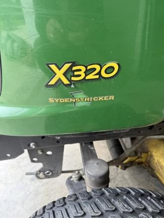 Image of John Deere X320 equipment image 4