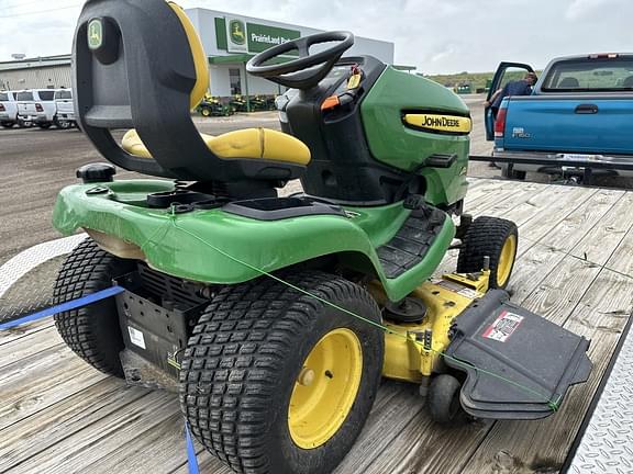 Image of John Deere X320 equipment image 3