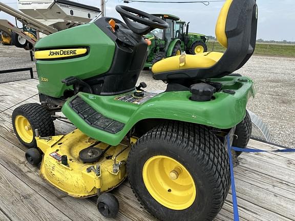 Image of John Deere X320 equipment image 1
