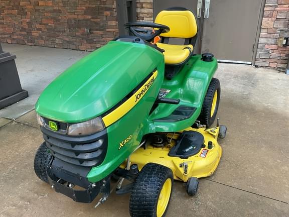 Image of John Deere X320 equipment image 1