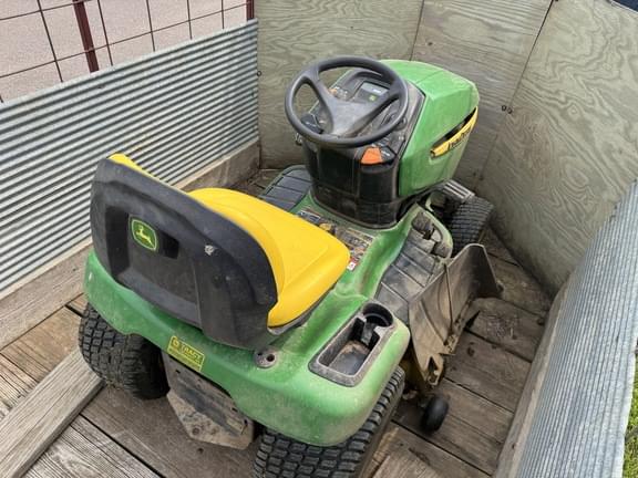 Image of John Deere X320 equipment image 2