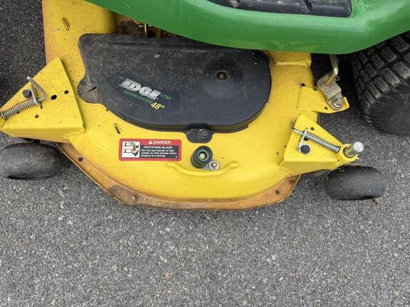 Image of John Deere X320 equipment image 4