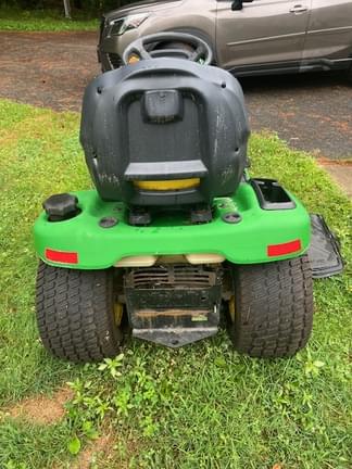 Image of John Deere X320 equipment image 4