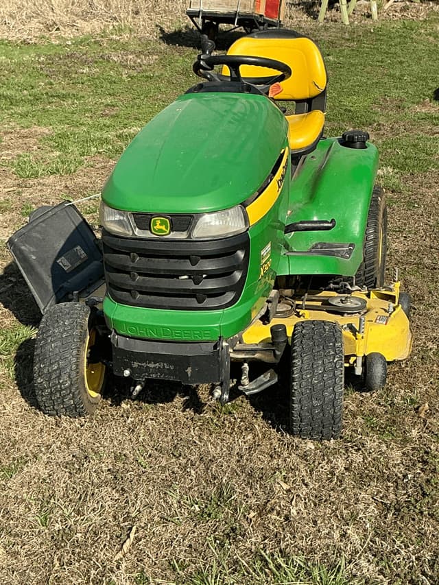 Image of John Deere X320 equipment image 1