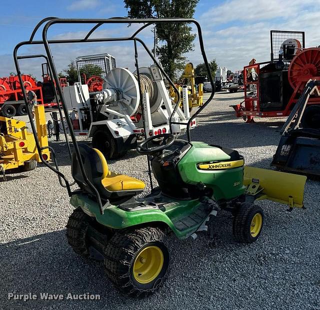 Image of John Deere X320 equipment image 4