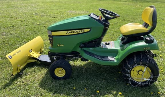 Image of John Deere X324 equipment image 1