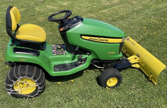 Image of John Deere X324 equipment image 2