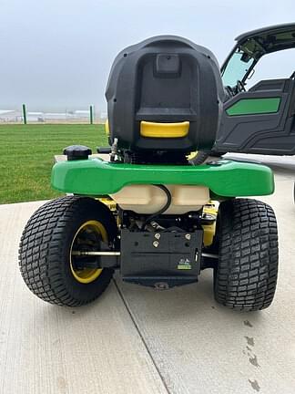 Image of John Deere X324 equipment image 4
