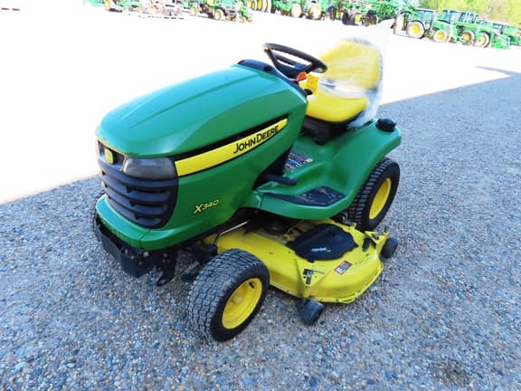 Image of John Deere X340 equipment image 3