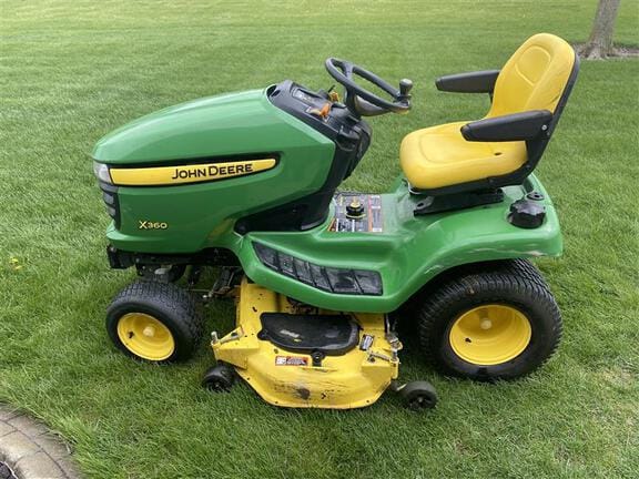 2010 John Deere X360 Equipment Image0