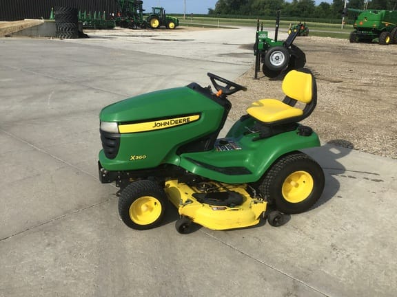 2010 John Deere X360 Equipment Image0