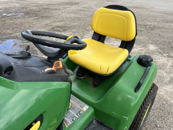 Image of John Deere X500 equipment image 4