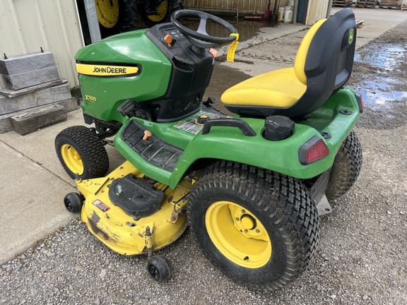 Image of John Deere X500 equipment image 3