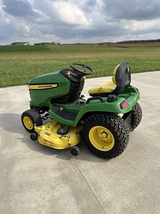 Image of John Deere X530 equipment image 4