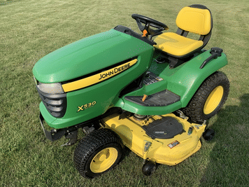 Main image John Deere X530