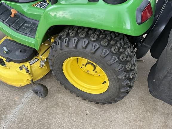 Image of John Deere X540 equipment image 4