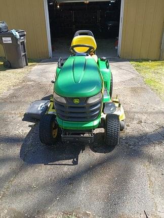 Image of John Deere X540 equipment image 3