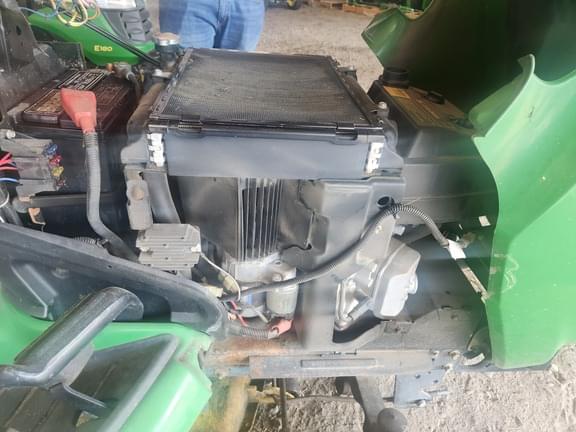 Image of John Deere X540 equipment image 4