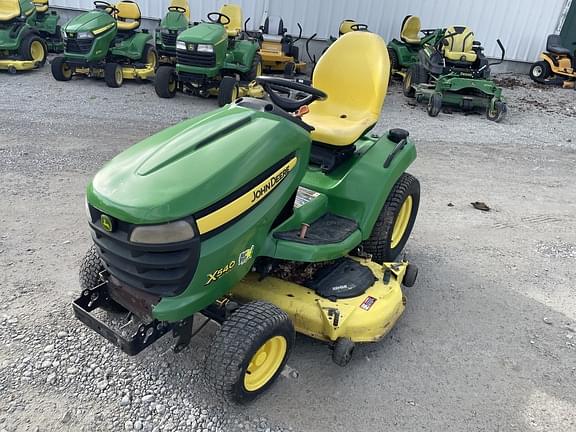 Image of John Deere X540 equipment image 1