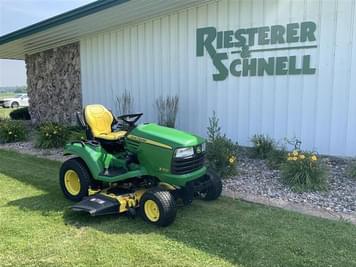 Main image John Deere X700