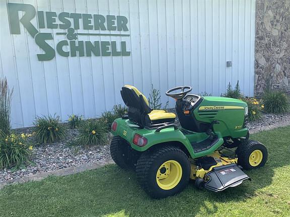 Image of John Deere X700 equipment image 2