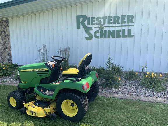 Image of John Deere X700 equipment image 3