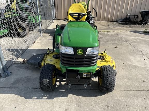 Image of John Deere X720 equipment image 1