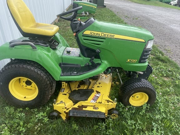 Main image John Deere X720