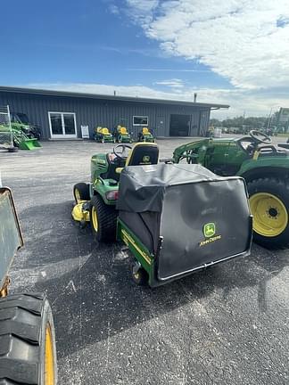 Image of John Deere X720 equipment image 3