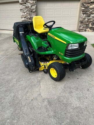 Main image John Deere X720