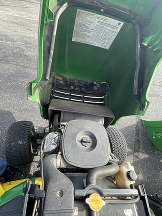 Image of John Deere X720 equipment image 4