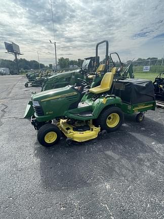 Image of John Deere X720 equipment image 2