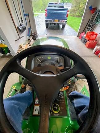 Image of John Deere X720 equipment image 1