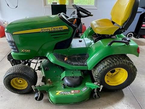 Image of John Deere X720 Primary image