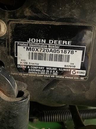 Image of John Deere X720 equipment image 2