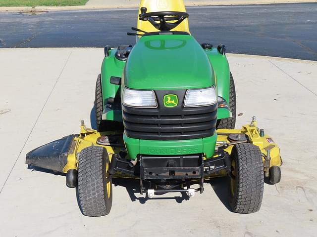 Image of John Deere X724 equipment image 2