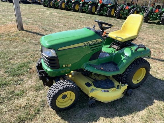 Main image John Deere X728