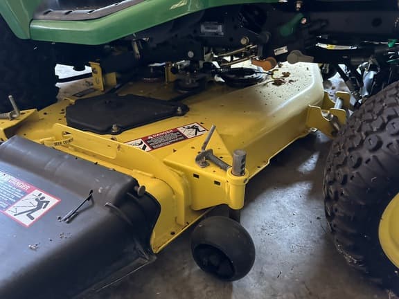 Image of John Deere X729 equipment image 3