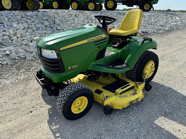 Image of John Deere X740 equipment image 1