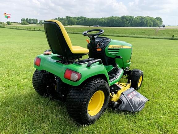 Image of John Deere X740 equipment image 4