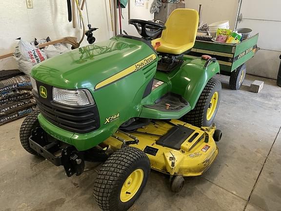 Image of John Deere X744 Primary image