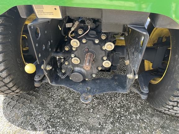 Image of John Deere X744 equipment image 3