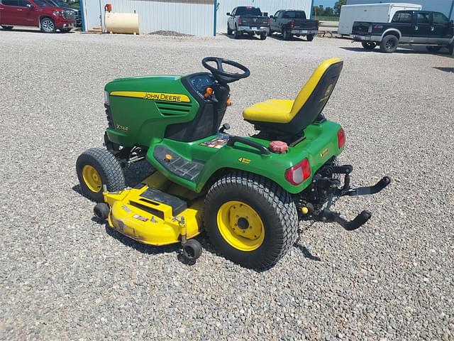 Image of John Deere X744 equipment image 3