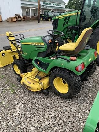 Image of John Deere X748 equipment image 3
