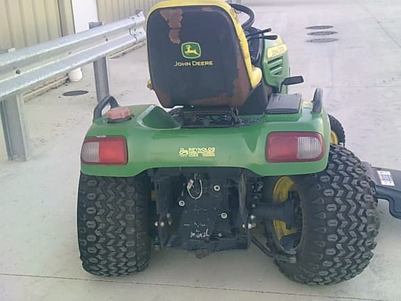Image of John Deere X749 equipment image 3