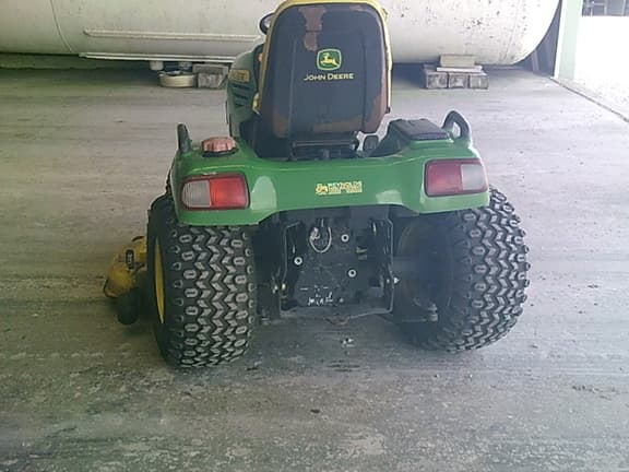 Image of John Deere X749 equipment image 3