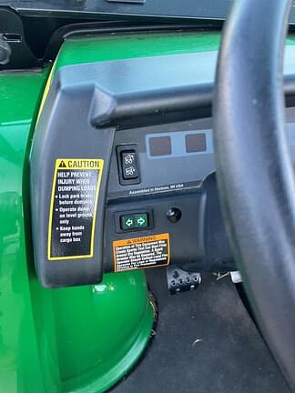 Image of John Deere Gator XUV 620i equipment image 4